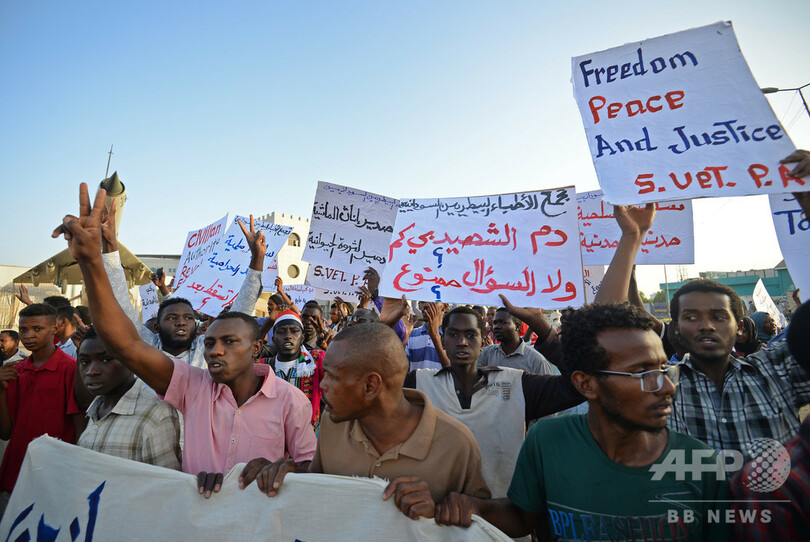 民政移行期間3年で合意、スーダン軍事評議会とデモ指導者ら