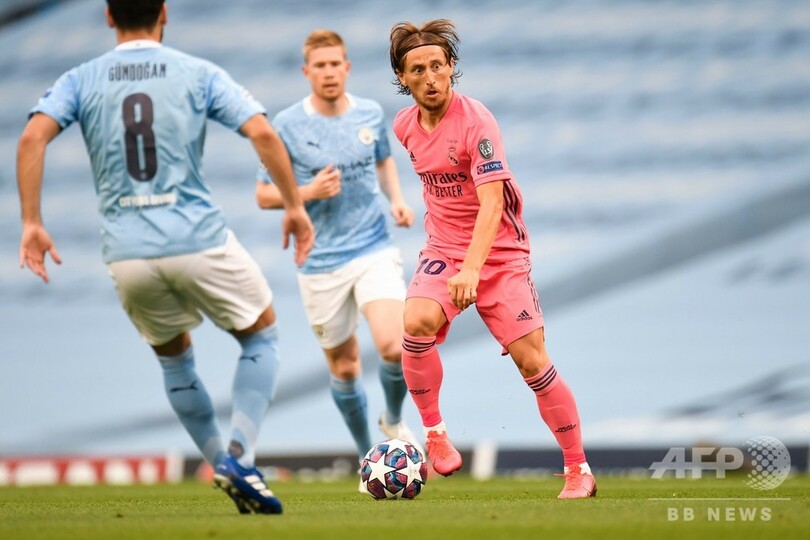 シティが欧州CL8強、守備のミス突きレアルを撃破