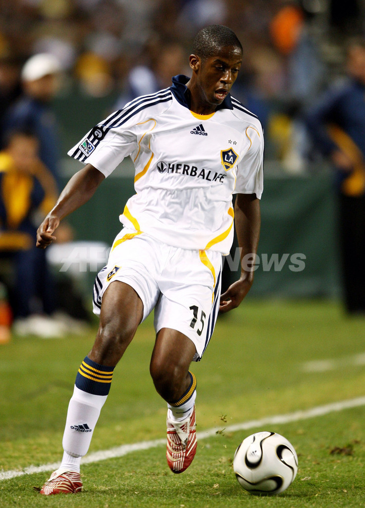 ロサンゼルス・ギャラクシー パチューカを下し白星スタート