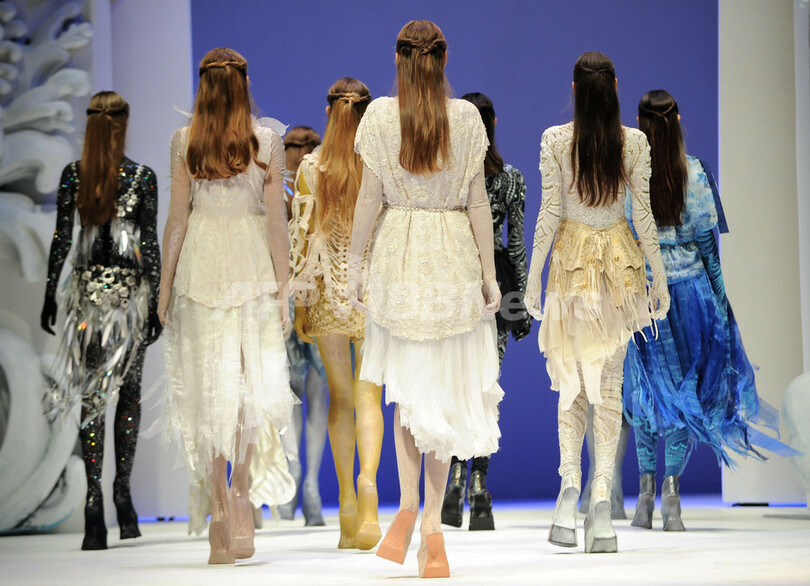 シンガポールでオートクチュール・ファッションウィーク、「ソマルタ」ら日本ブランドがショー