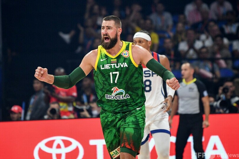 カナダが王者スペイン破り8強、米は初黒星 バスケW杯