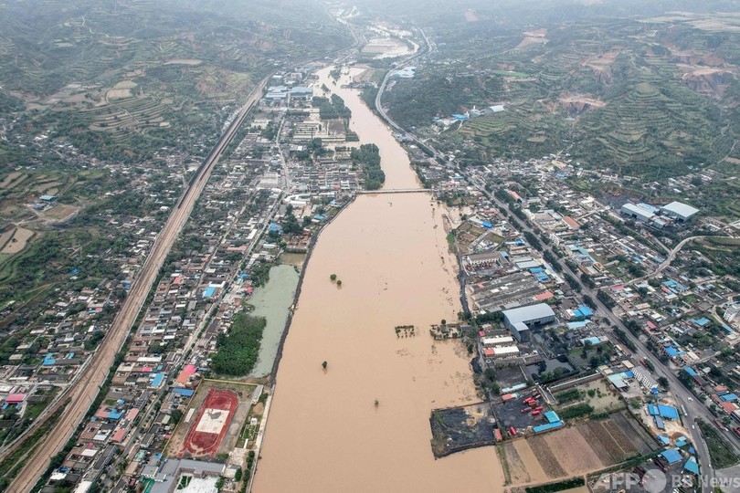 中国山西省で洪水、15人死亡 12万人避難