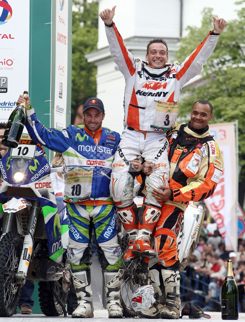 カストー 中欧ラリー・二輪部門で総合優勝を果たす