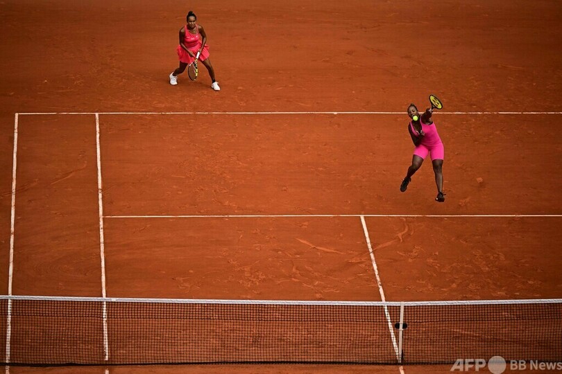 謝/王組が女子ダブルス優勝 全仏OP