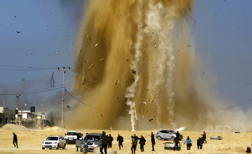 イスラエル軍がガザ攻撃 「飛翔体」発射に報復