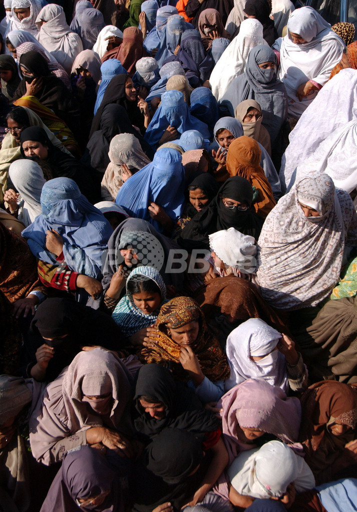 パキスタン北西辺境州で小麦粉不足　隣国への密輸が原因か