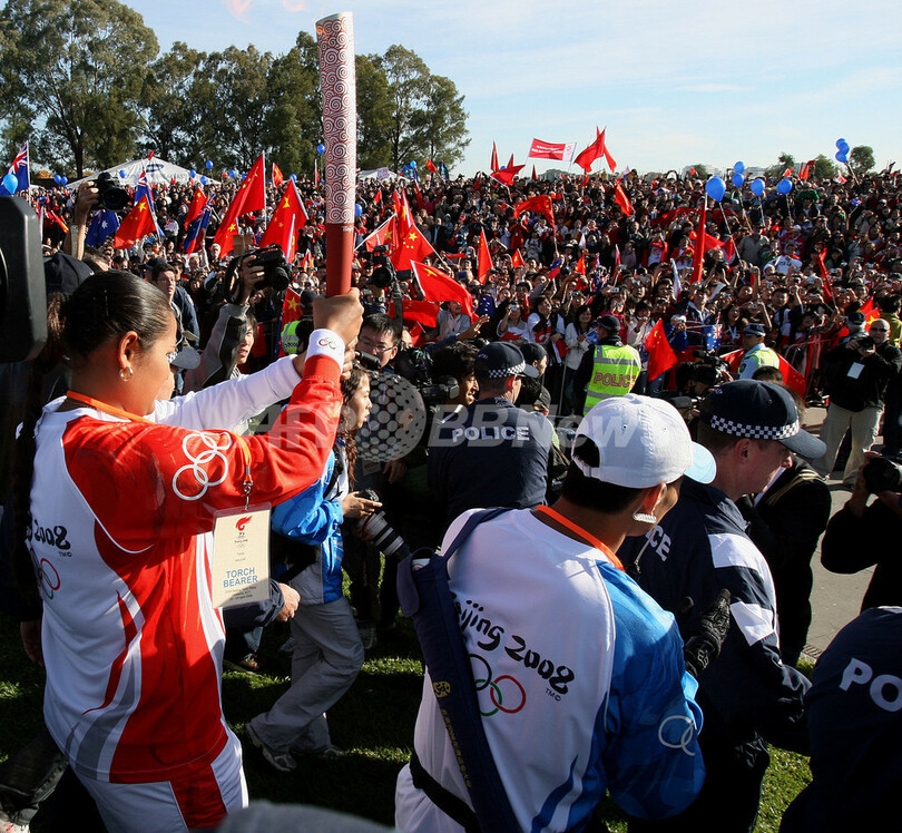 豪キャンベラで聖火リレー、警備めぐって混乱も