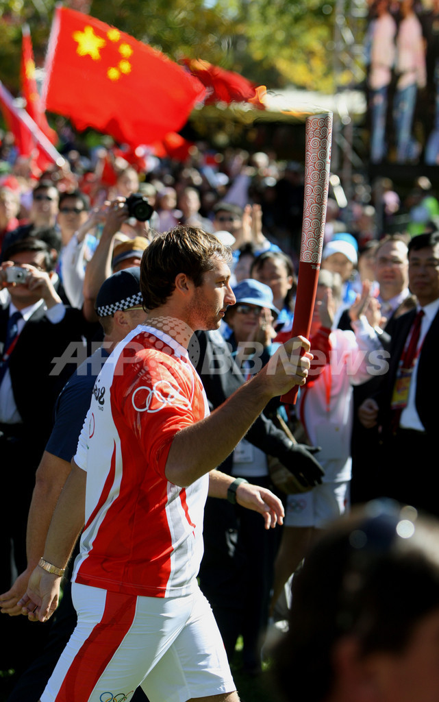 豪キャンベラで聖火リレー、警備めぐって混乱も