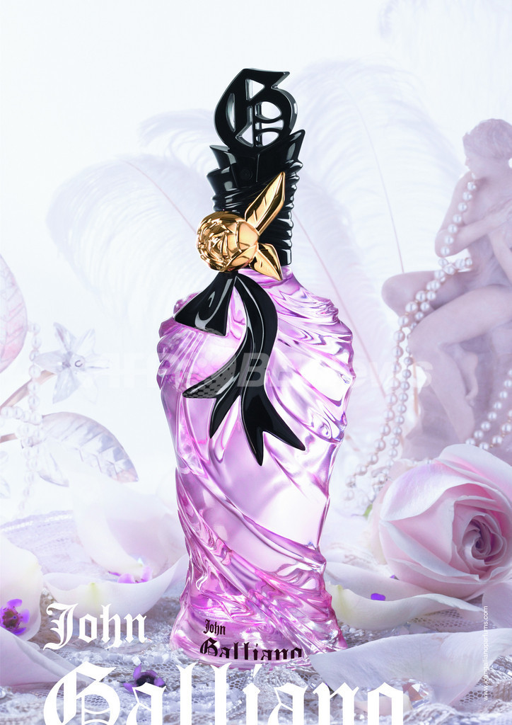 ジョン・ガリアーノ新フレグランスが日本上陸、ガリアーノボディーになるためのHOW TOも伝授