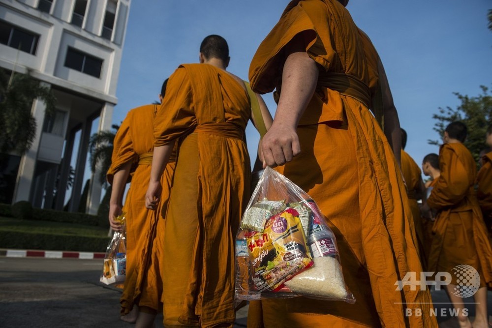 メタボに苦しむタイの僧侶 半数近くが肥満とのデータも 写真19枚 国際ニュース Afpbb News