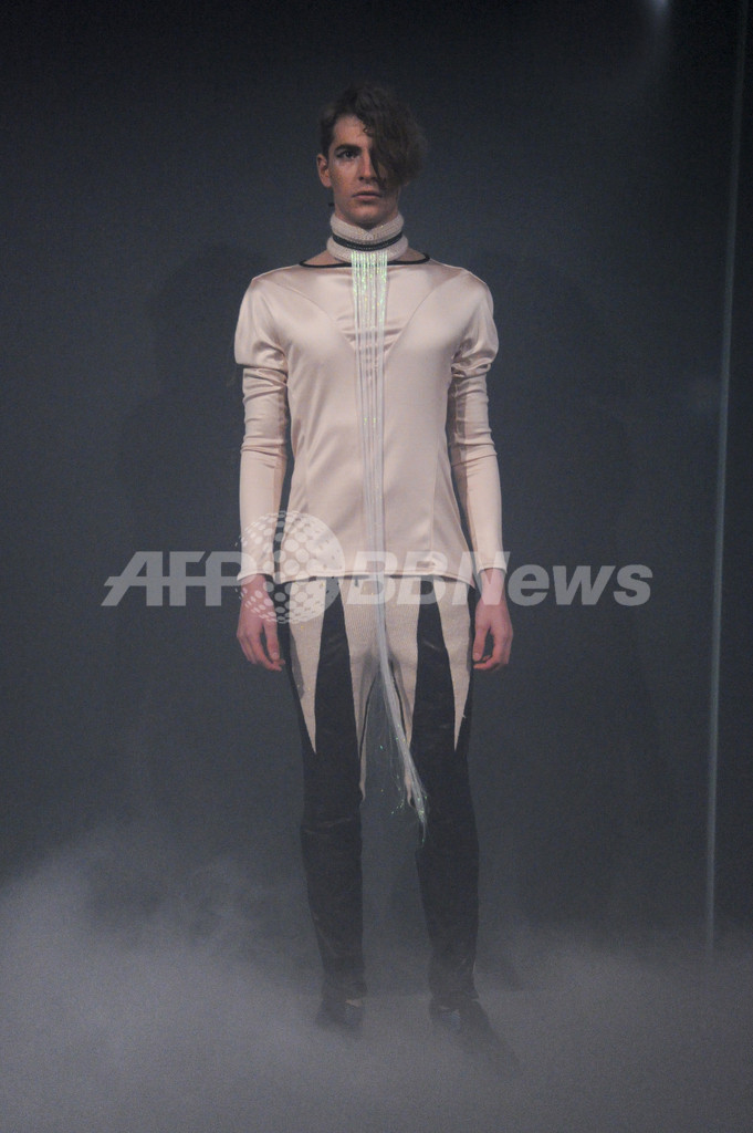 ＜12/13年秋冬東京コレクション＞ユイマ ナカザト