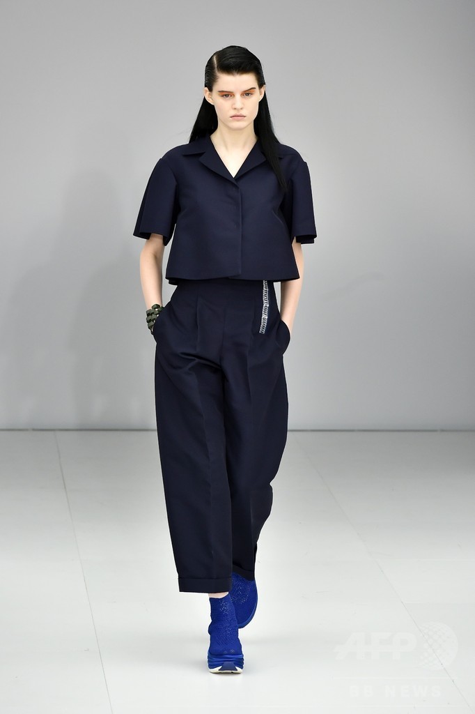 「サルヴァトーレ フェラガモ」」17年春夏