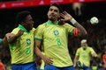 サッカー国際親善試合、スペイン対ブラジル。3点目のゴールを喜ぶブラジルのルーカス・パケタ（右、2024年3月26日撮影）。(c)Pierre-Philippe MARCOU/ AFP