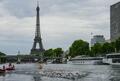 仏エッフェル塔、ヒンズー教団体の要請受け入れ女性従業員を一時排除 非難の的に