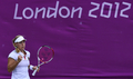 ロンドン五輪は1日、ウィンブルドン（Wimbledon）でテニスの女子シングルス3回戦が行われ、大会第7シードのアンジェリーク・クルベール（Angelique Kerber）が7-6、7-6で米国のヴィーナス・ウィリアムス（Venus Williams）を下し、準々決勝に進出した。

ガッツポーズを見せるアンジェリーク・クルベール（2012年8月1日撮影）。(c)AFP/Luis Acosta