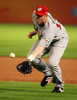 第2回ワールド・ベースボール・クラシック（%%2009 World Baseball Classic%%）2次ラウンド2組1位決定戦、ベネズエラ戦で打球を処理する米国のアダム・ダン（%%Adam Dunn%%）。（2009年3月18日撮影）(c)AFP/Getty Images/Doug Benc