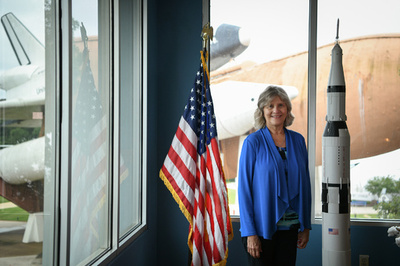 アポロ計画の英雄で元ナチス親衛隊員、娘が語る「ロケットの父」