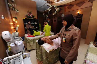 「刑務所スパ」でエステいかが、マレーシアで盛況