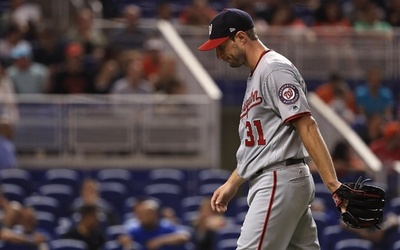 シャーザー、MLB初本塁打直後に緊急降板 首にけいれんの症状