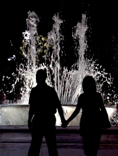 ストレス下の男性は自分と似ていない女性を選ぶ、研究