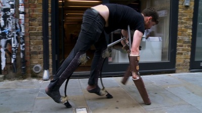 「人間でいるのを休みたい」ヤギになった英国人男性の体験談