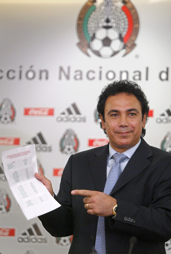 ＜サッカー＞メキシコのウーゴ・サンチェス監督が米国戦へ向けた代表メンバーを発表 - メキシコ