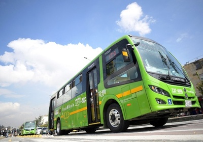 ドライバーは主に女性、公営電気バスが運行開始 コロンビア首都