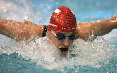 コルゼニオウスキ 男子200メートルバタフライで2位に入る