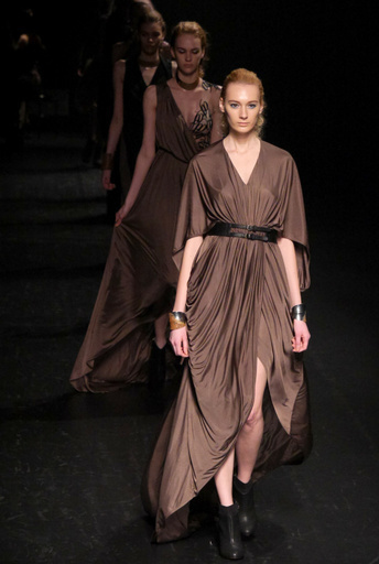 ＜13/14年秋冬東京コレクション＞エー ディグリー ファーレンハイト