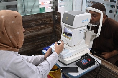 結膜炎流行で5.6万校休校 パキスタン東部