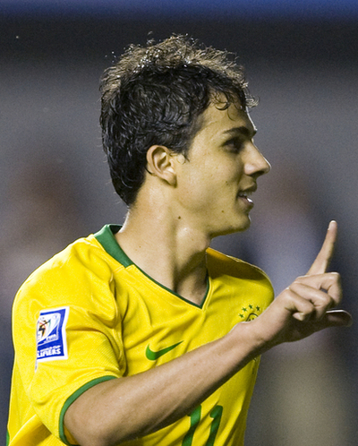 ニウマールのハットトリックの活躍でブラジルがチリに勝利、W杯予選