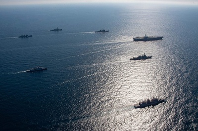 日本海で米韓合同軍事演習、韓国が写真公開