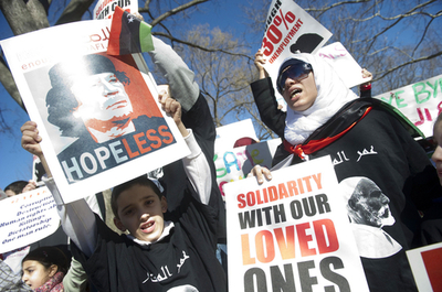 リビアで新たな死傷者、犠牲者100人にせまる 反政府デモ