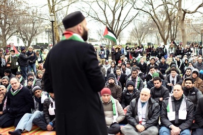 ホワイトハウス前でイスラム教徒らが抗議、エルサレム首都認定