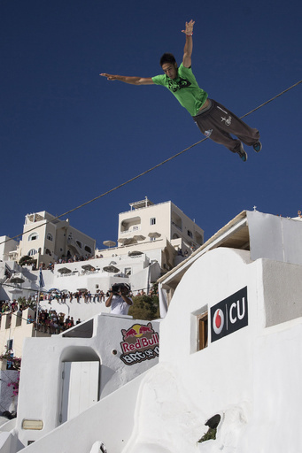 フリーランニング世界大会、ギリシャ・サントリーニ島で決勝戦