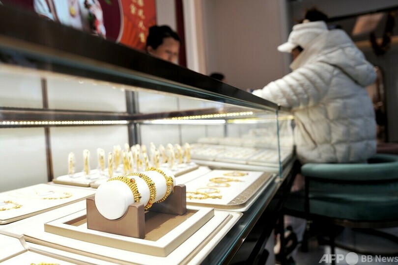 中国国内で金の取引価格が上昇 1グラム当たりの小売価格が1万8000円