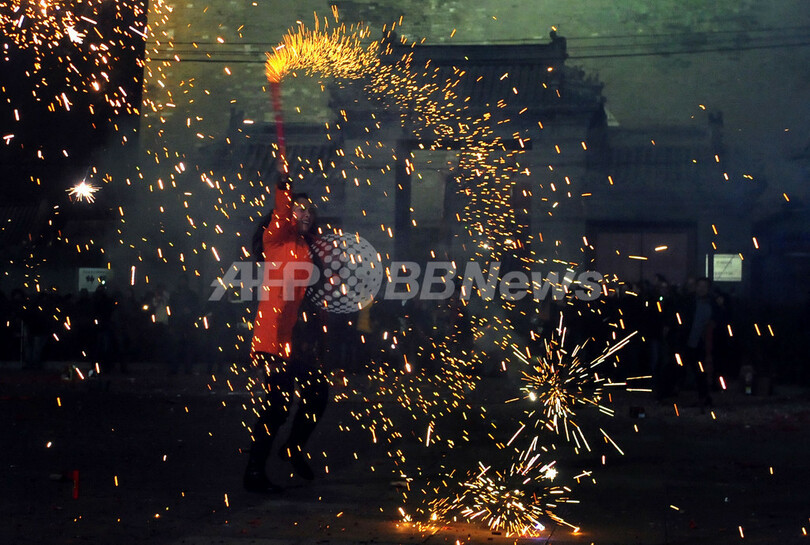 春節を迎えた中国 新年の訪れは花火とともに 写真13枚 国際ニュース Afpbb News