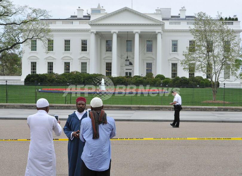 ボストン・マラソンで複数の爆発、3人死亡 100人超負傷