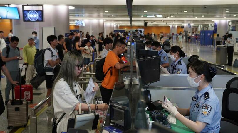 上海口岸の出入境者数、1~3月は1015万人超す