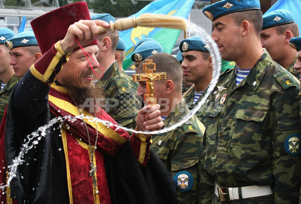 ロシア空挺師団の創設記念式典開催 写真6枚 国際ニュース：AFPBB News