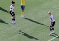女子サッカーW杯カナダ大会・決勝トーナメント1回戦、ドイツ対スウェーデン。アレクサンドラ・ポップ（右）と得点を喜ぶドイツのセリア・シャシッチ（2015年6月20日撮影）。(c)AFP/Getty Images/Jana Chytilova