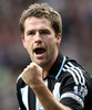 サッカー元イングランド代表のマイケル・オーウェン（Michael Owen）が19日、12-13シーズン限りで現役引退することを表明した。

イングランド・プレミアリーグ、ミドルスブラ（Middlesbrough FC）戦でゴールを決めて喜ぶニューカッスル（Newcastle United）のマイケル・オーウェン（2008年2月3日撮影）。(c)AFP/ANDREW YATES