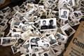 1970年代後期の旧ポル・ポト（Pol Pot）政権時代にトゥールスレン（Tuol Sleng）収容所に収容された人々の新たに見つかった顔写真1200枚（2012年8月9日公開）。(c)AFP/Documentation Centre of Cambodia (DC-CAM) / Socheat Nhean