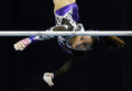 シンガポールで開催されている東南アジア競技大会で、体操女子の個人総合決勝に臨むマレーシアのファラー・アン・アブドル・ハジ選手（2015年6月8日撮影）。(c)AFP/ROSLAN RAHMAN