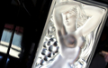 2007年9月5日、オリエント・エクスプレス内部に飾られたフランス人芸術家ルネ・ラリック（Rene Lalique）による水晶の装飾品。(c)AFP/HOCINE ZAOURAR