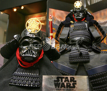受注生産1～3カ月程度：ダース・ベイダー 鎧飾り STAR WARS