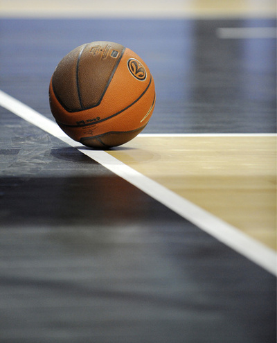 ビーチで拾い上げたバスケットボールが爆発、女性やけど 豪