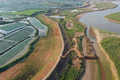 湖も干上がり…観測史上最悪の酷暑で秋の収穫に懸念 中国