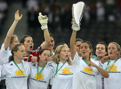 フランクフルト デュイスブルクを降し4季ぶり6度目の優勝