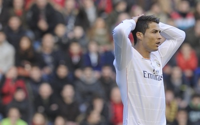 レアル、10人での戦いでオサスナと引き分ける